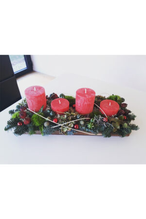 Christmas table arrangement: Tradition